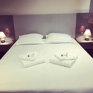 https://appart-hotel-villa-serafina.fr-provencehotel.com